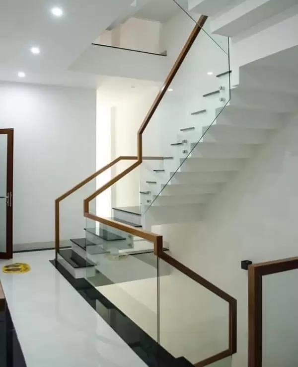 CẦU THANG KÍNH MẪU 1
