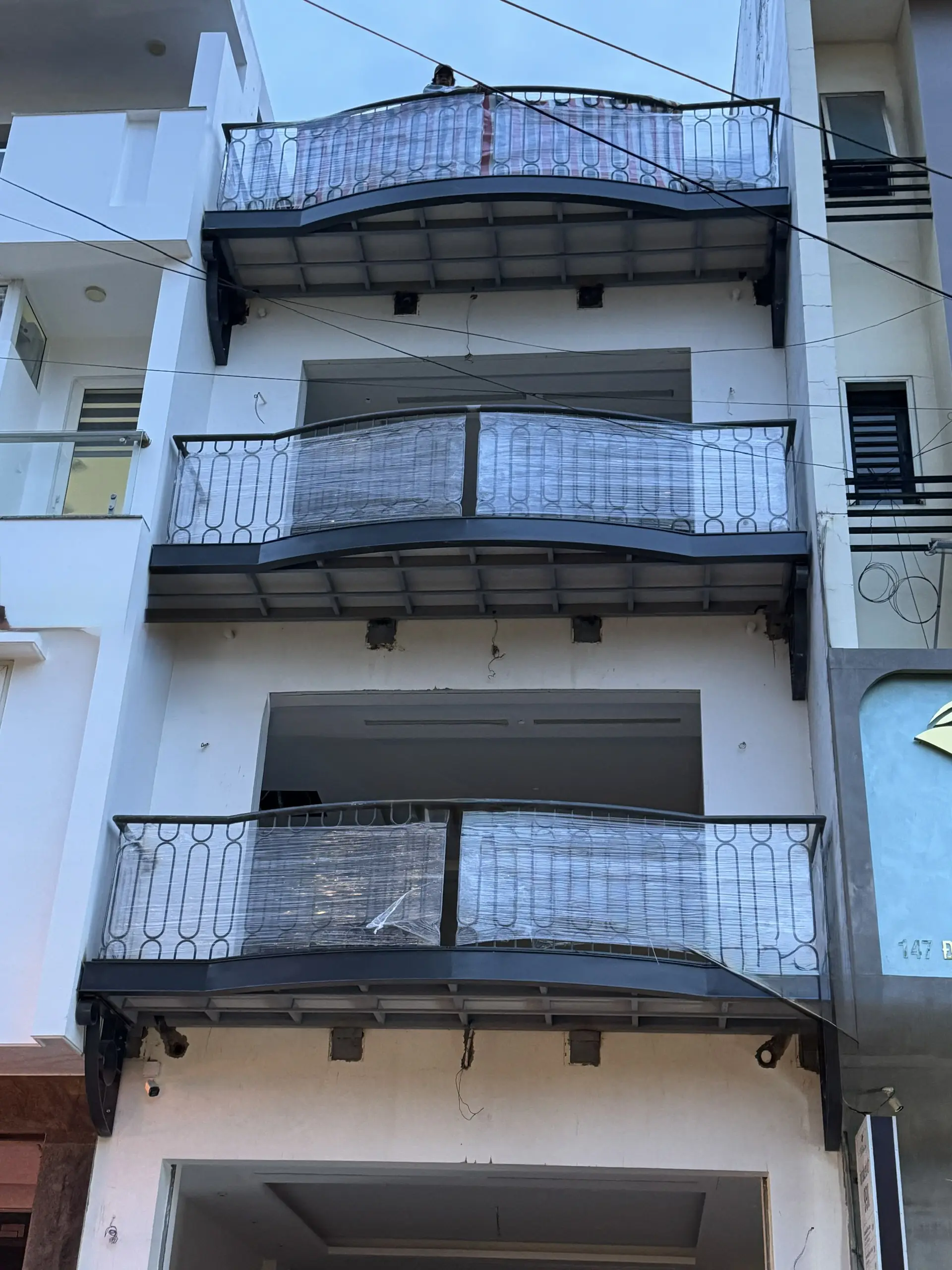 Thi Công Lan Can Sắt Bền Đẹp – Chống Gỉ Sét Vượt Trội